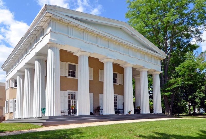12 Pennsylvania Colonial Homes With Details That Still Inspire - Decor Hint Andalusia Historic House – Bensalem (c. 1794)