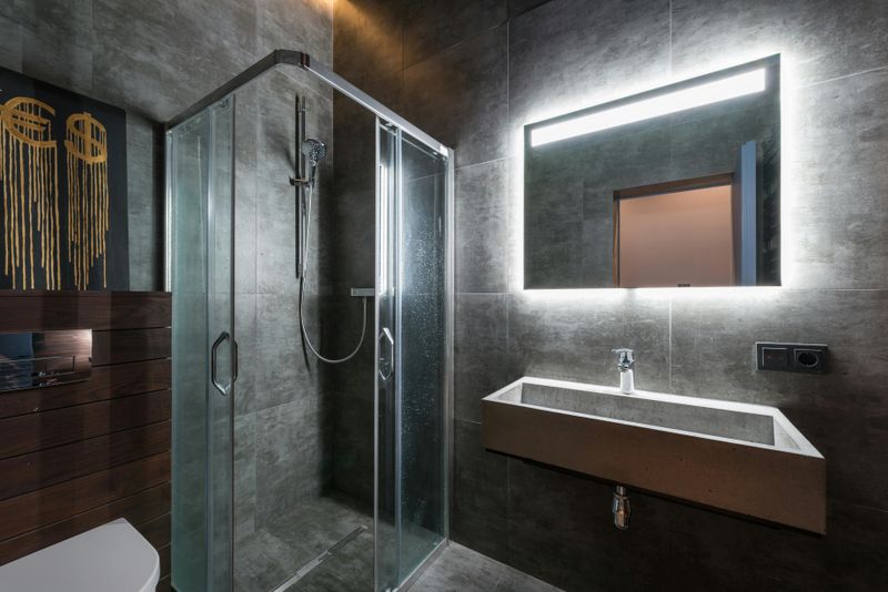 8 Smart Bathroom Upgrades That Might Open Up Your Small Space - Decor Hint EspuBz5wrZFN91RL - Decor Hint