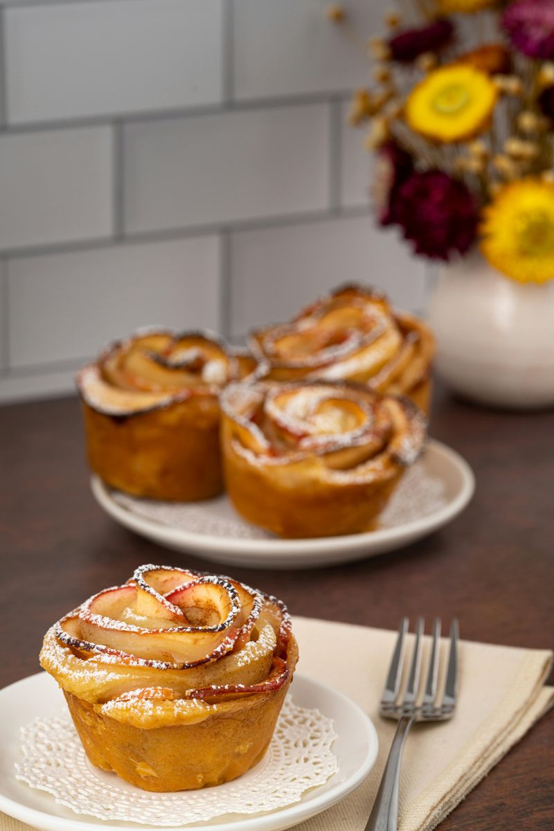 Baked Apple And Cinnamon Treats