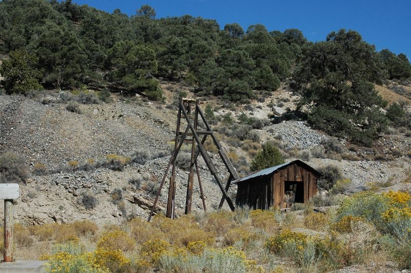 Manhattan Deserted Town Trail – Manhattan, NV