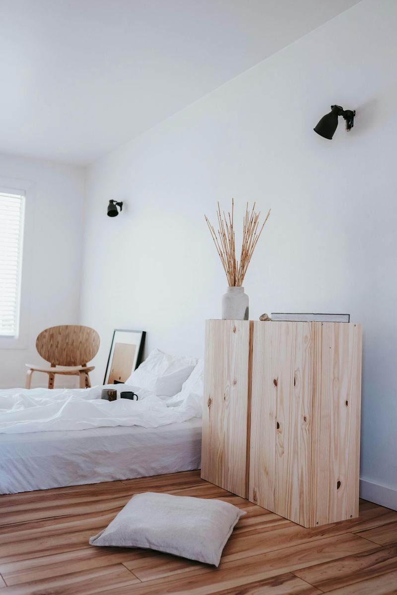 Habits That Super Organized People Often Follow In September - Decor Hint Guest Room Readiness Rituals