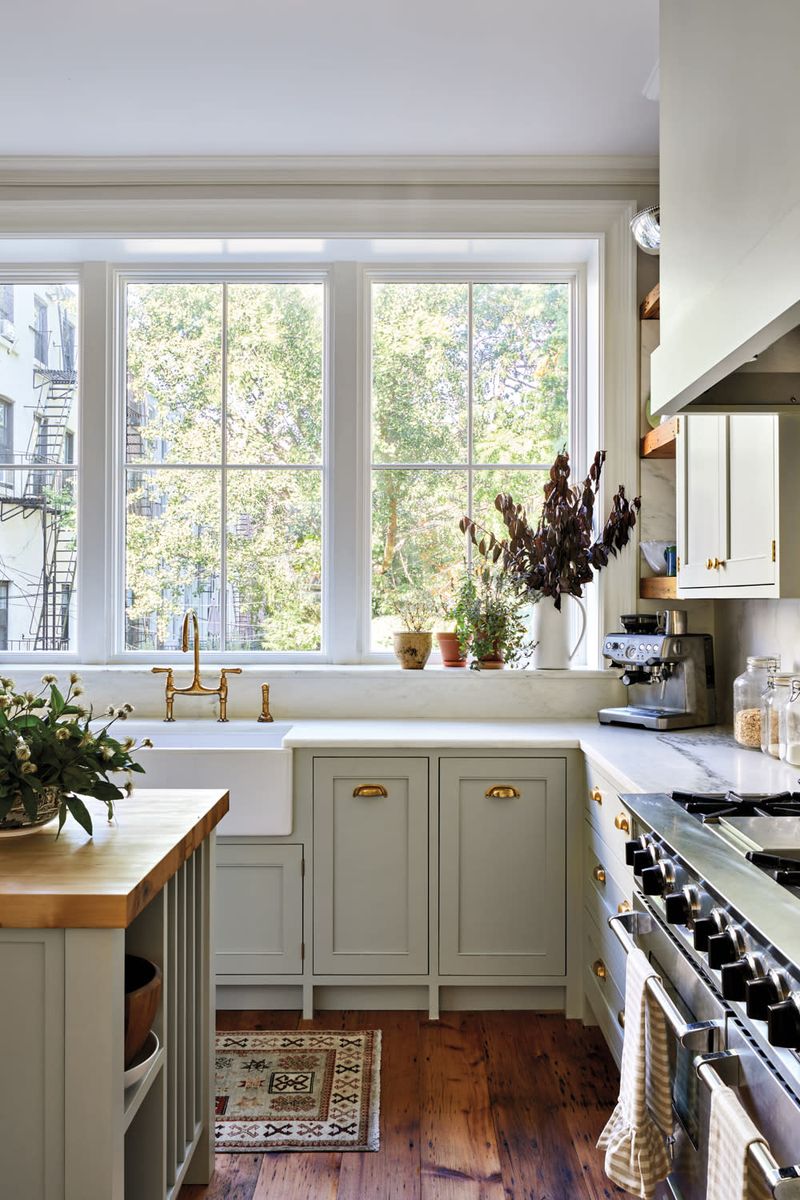 Farmhouse Sinks with Brass Fixtures