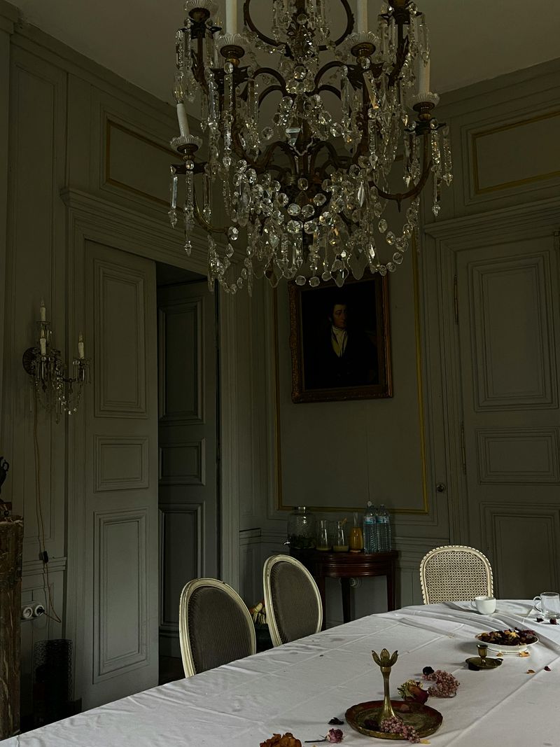 Home Design Ideas That May Draw Inspiration From Literature - Decor Hint Gothic Novel Dining Room Style