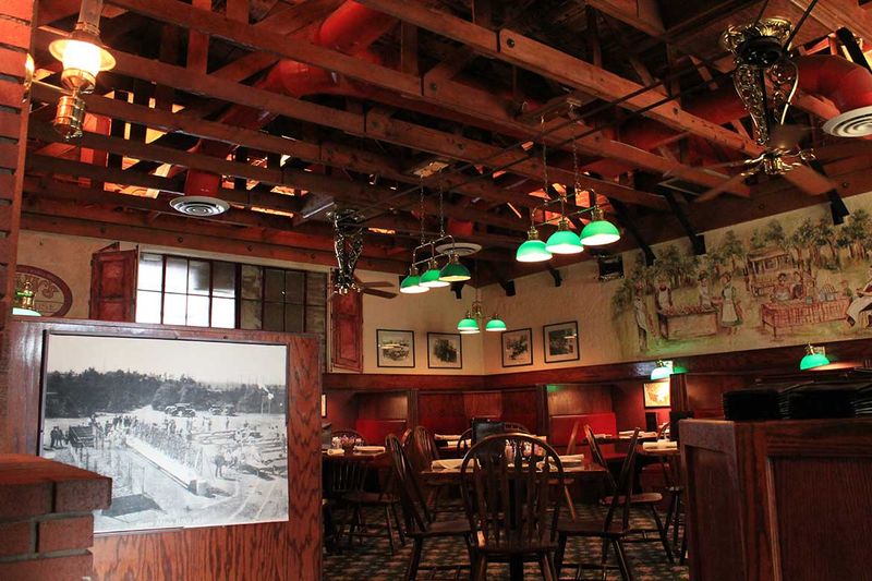 11 California BBQ Legends Still Smoking Over Red Oak - Decor Hint Shaw's Steakhouse & Tavern – Authentic Pit Masters