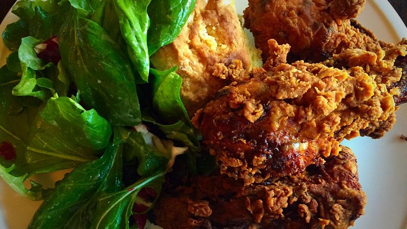 12 Iowa Buffets Where Fried Chicken Still Tastes Like Grandma's - Decor Hint Pullman Bar & Diner – Iowa City