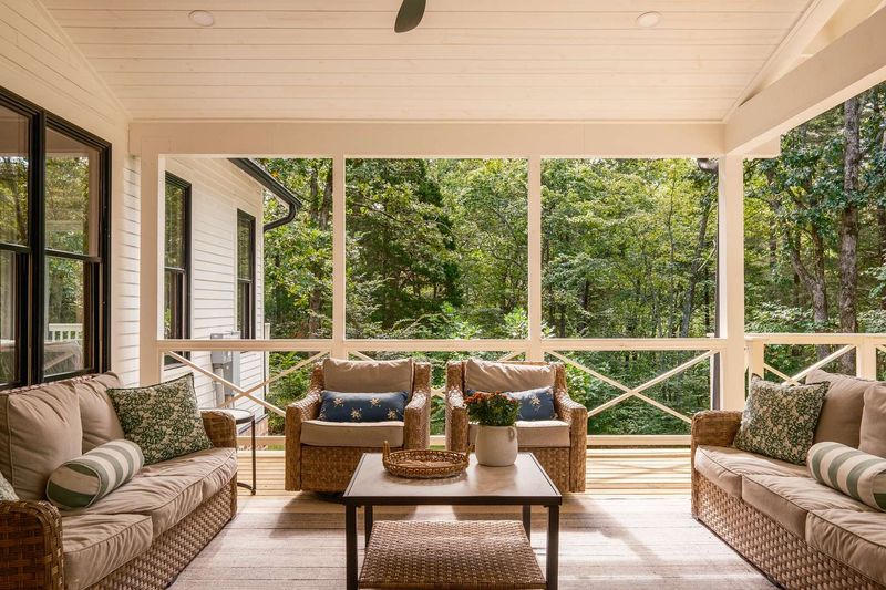 8 Tennessee Porches So Charming, You'll Forget About The House - Decor Hint Screened Woodland Retreat