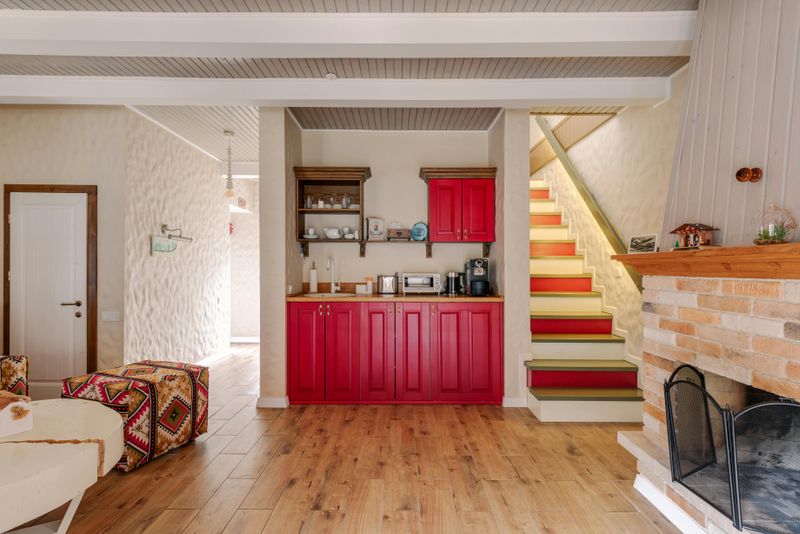 Experts Spot 11 Traditional Kitchens That Could Become The Next Big Thing - Decor Hint Shaker-Style Cabinets