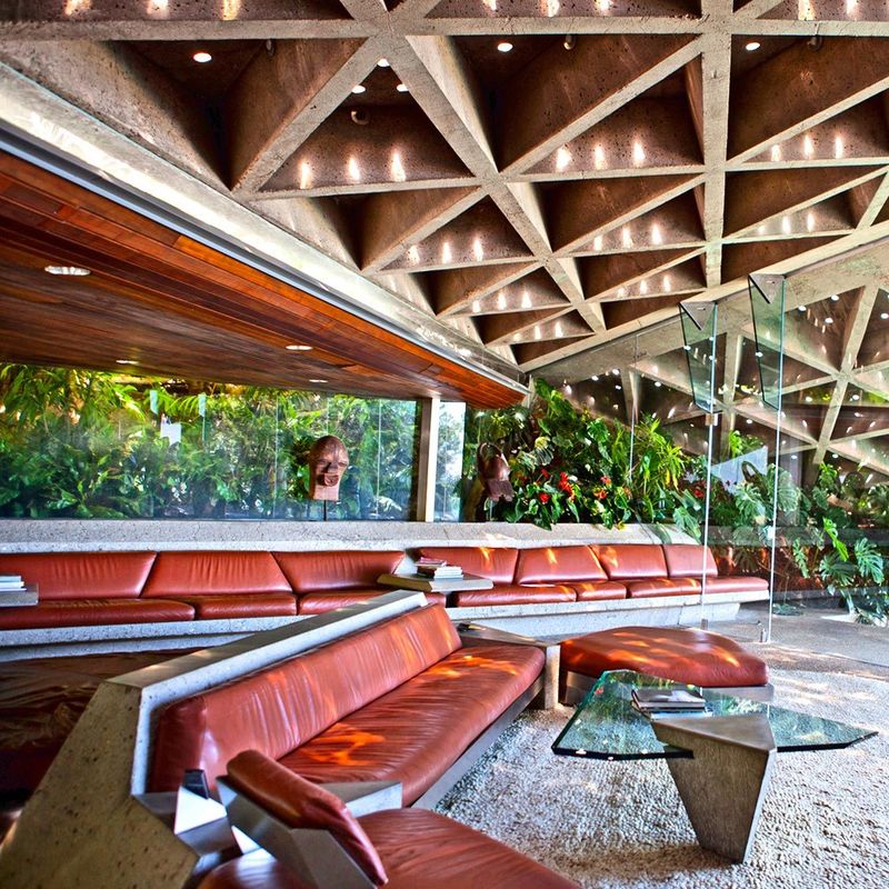 The Stunning Mansion From The Big Lebowski