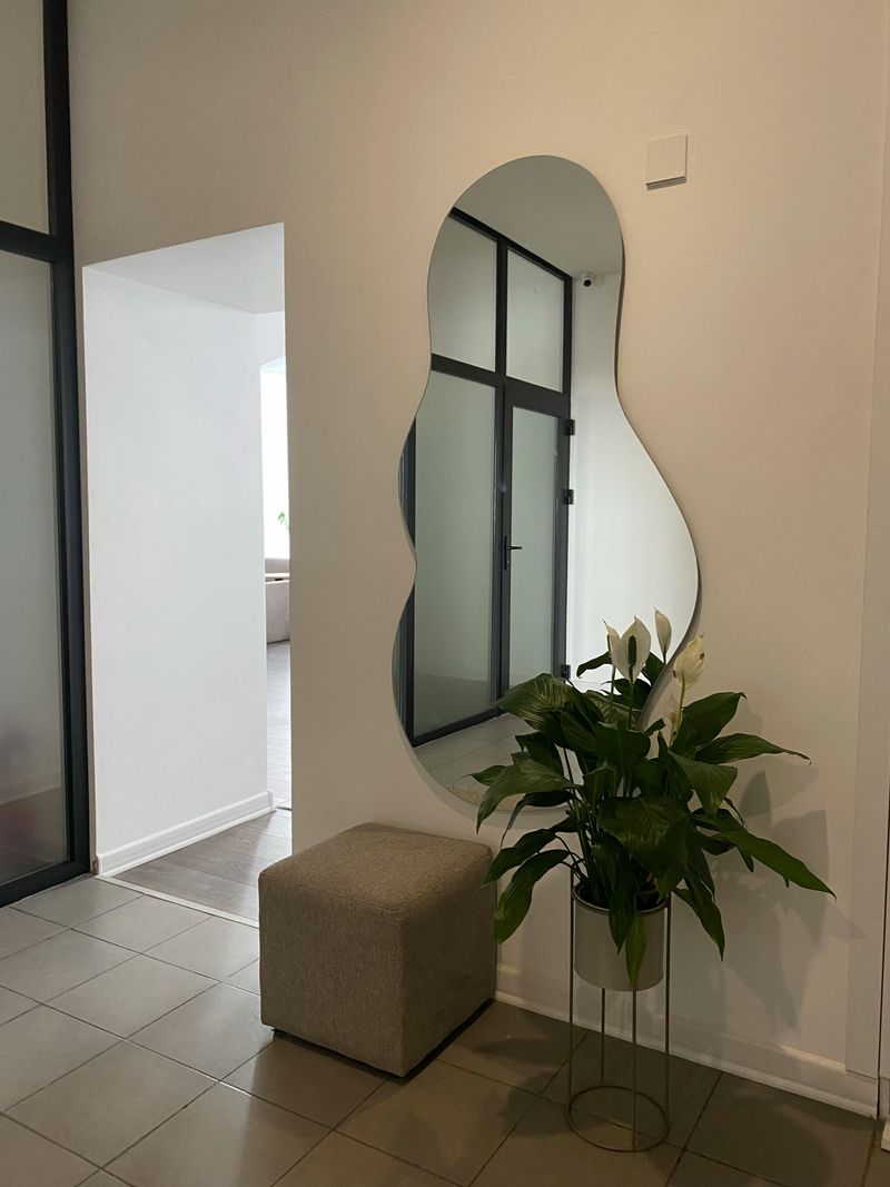 7 Houseplants To Avoid In Your Entryway - Decor Hint Peace Lily Predicaments