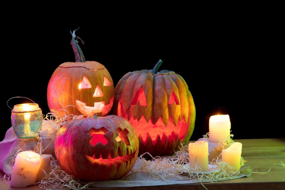 Flashy LED Jack o Lanterns - Decor Hint