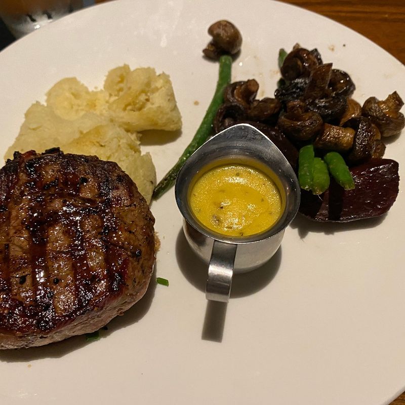 10 Arizona Steakhouses Travelers Swear By - Decor Hint The Keg Steakhouse + Bar