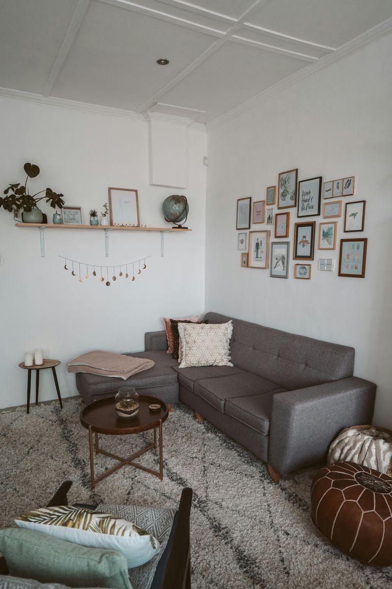 14 Design Styles That Look Great On Pinterest, But Not Always At Home - Decor Hint Maximalist Gallery Walls