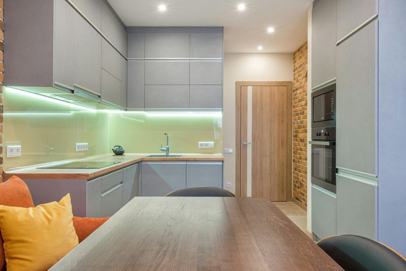 Common Mistakes To Avoid When Decorating A Kitchen - Decor Hint Skimping On Lighting