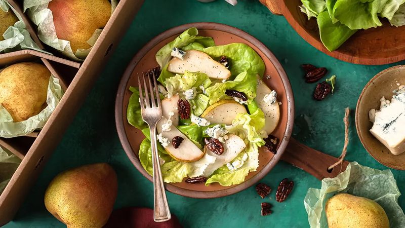 19 Oregon Plates So Good Diners Order Them Again - Decor Hint Pear & Blue Cheese Salad
