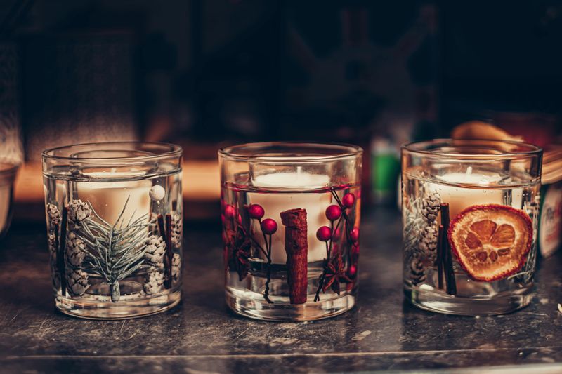 8 Fall Home Décor Ideas That May Suit A Range Of Styles - Decor Hint Incorporating Autumn Scents And Lighting