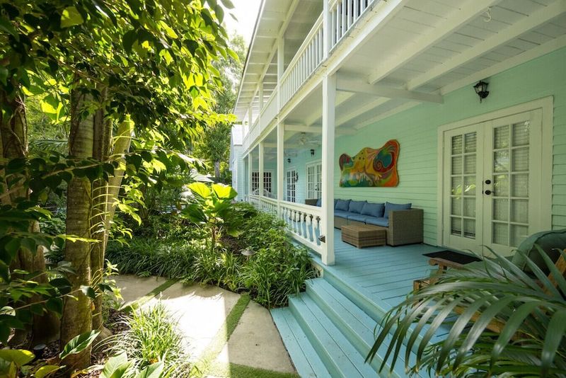 12 Key West Cottages With Tropical Charm That Buyers Love - Decor Hint Artist Colony Abodes