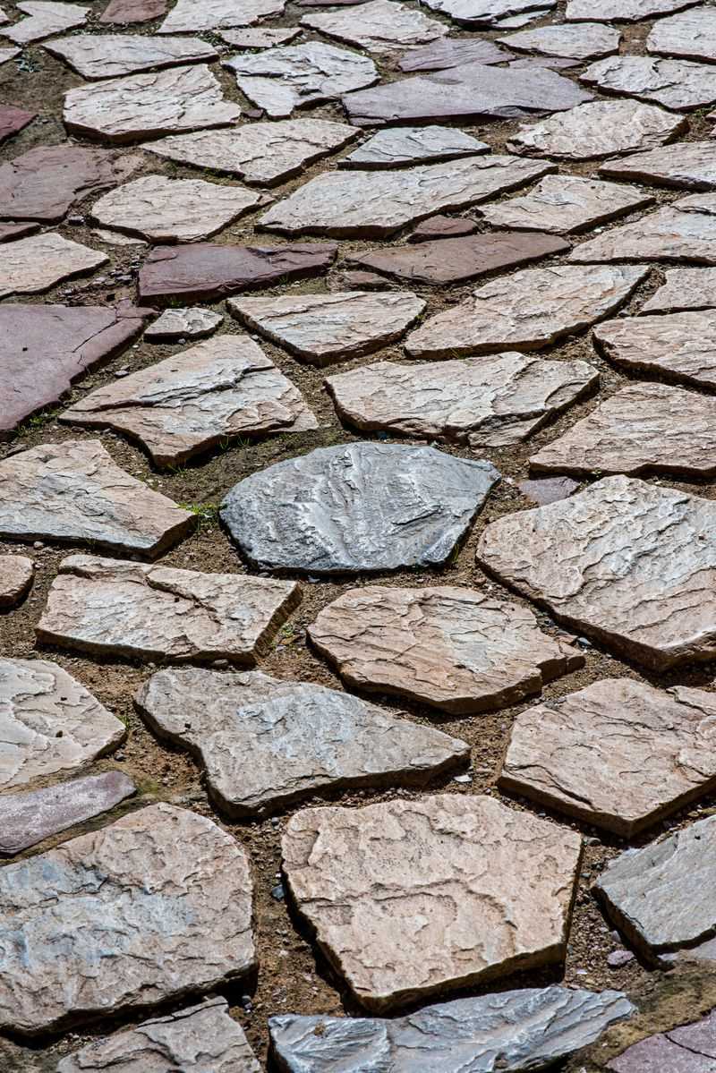 Natural Flagstone Meanders
