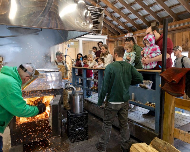 10 Ohio Maple Festivals Serving Pancakes With Syrup - Decor Hint Lake Metroparks Farmpark Maple Sugaring Weekends (Kirtland)