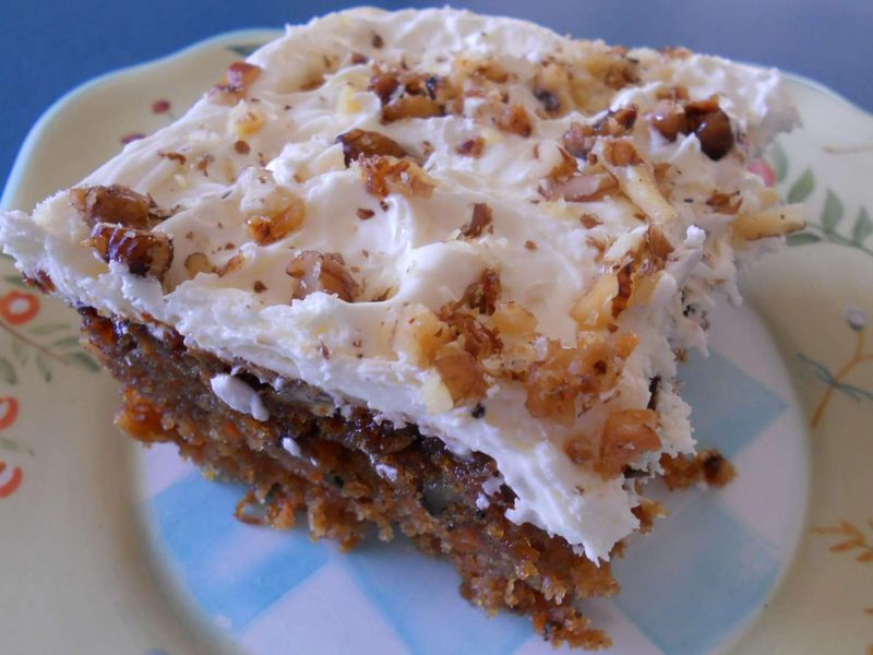 Great-Grandma's Oatmeal Carrot Cake