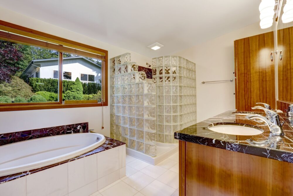 Glass Block Walls - Decor Hint