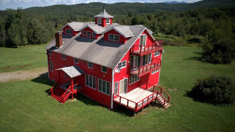 11 Vermont Barn Conversions With Surprising Modern Touches - Decor Hint The 140-Year-Old Fiesta Red Barn That Glows At Night