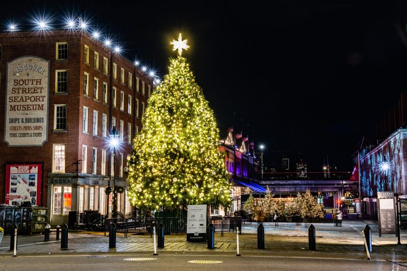 South Street Seaport Holiday Market