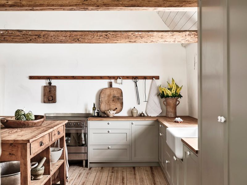 Kitchen Countertop Styles That Buyers May Still Appreciate - Decor Hint Butcher Block Warmth