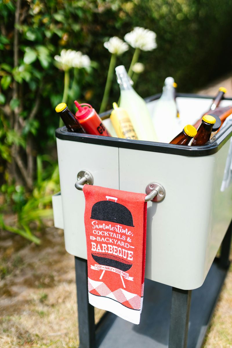 Built-In Coolers With Buckets Or Tubs