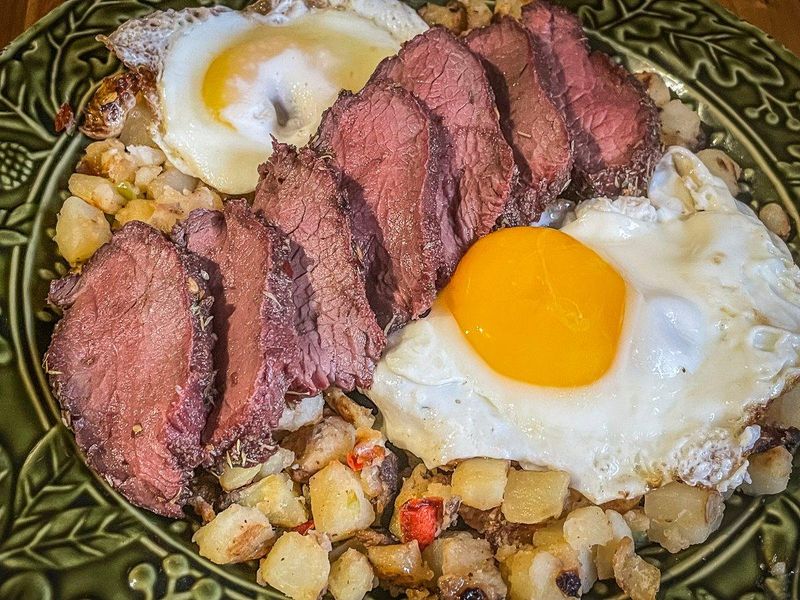 17 Delicious Winter Recipes That Keep Alaska Feeling Like Home - Decor Hint Reindeer Sausage Breakfast Hash