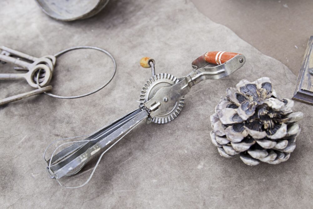 Handheld Egg Beaters - Decor Hint