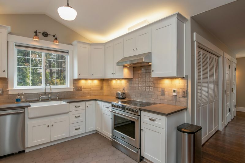 16 Things That Are Quietly Disappearing From American Kitchens - Decor Hint Trash Compactors