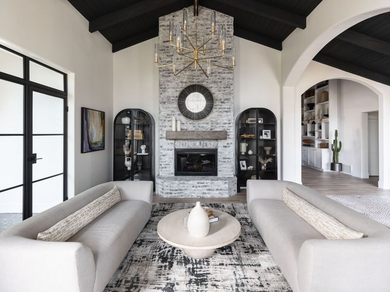 9 Dallas Fireplace Makeover Ideas That Keep The Brick - Decor Hint Strategic Whitewashing Technique