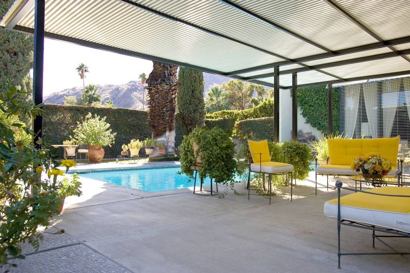 Water-Inspired Cooling Spaces
