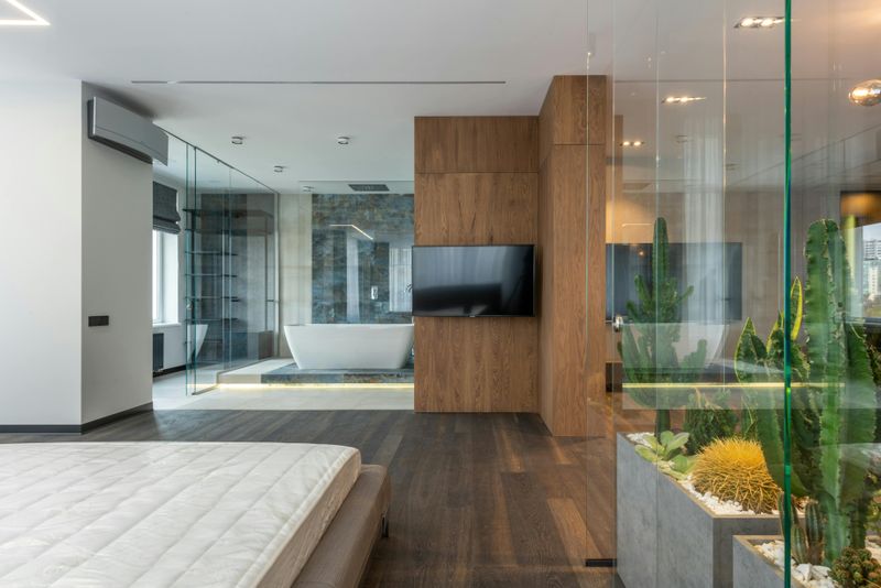 14 Design Styles That Look Great On Pinterest, But Not Always At Home - Decor Hint Open-Concept Bathrooms