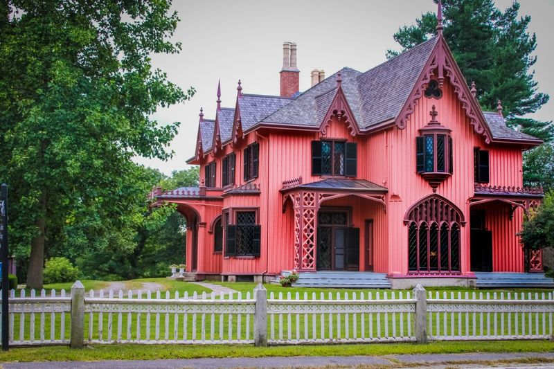 Roseland Cottage – Woodstock