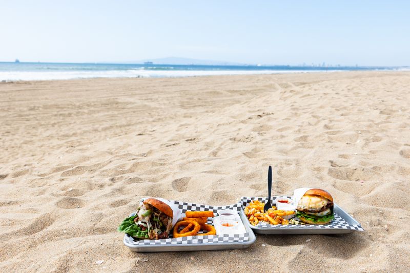 Burgers By The Beach In 12 Oceanfront Joints Along California's PCH - Decor Hint The Pocket Burger Shack