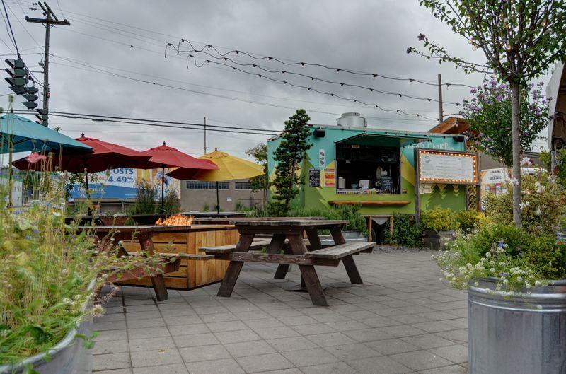 Cartopia Food Carts – SE Hawthorne Blvd