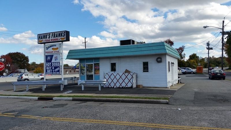 8 New Jersey Hot Dog Stands Serving Flavor Straight From The Past - Decor Hint Hank's Franks