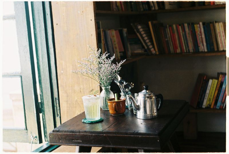 Home Design Ideas That May Draw Inspiration From Literature - Decor Hint Classic Library Reading Nook