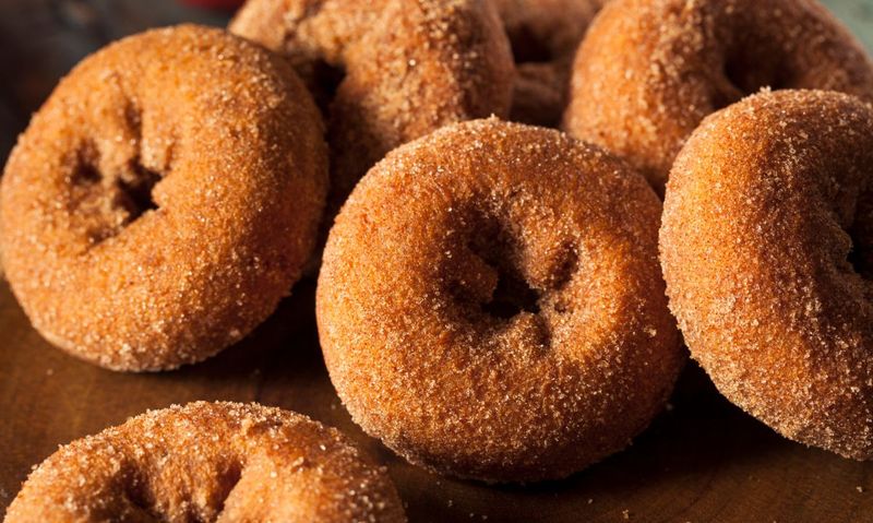 20 Favorite Foods You're Ruining By Storing In The Fridge, Michigan Style - Decor Hint Cider Mill Donuts