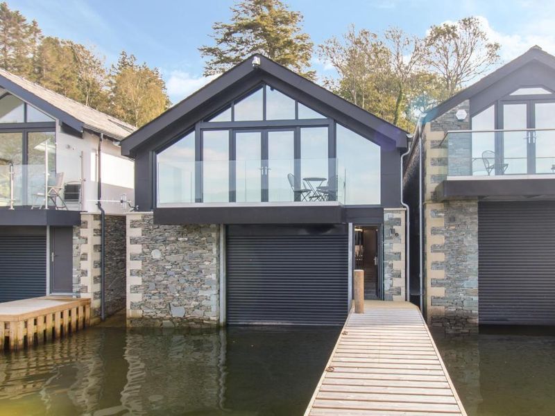 Elk Lake Boathouse Conversion