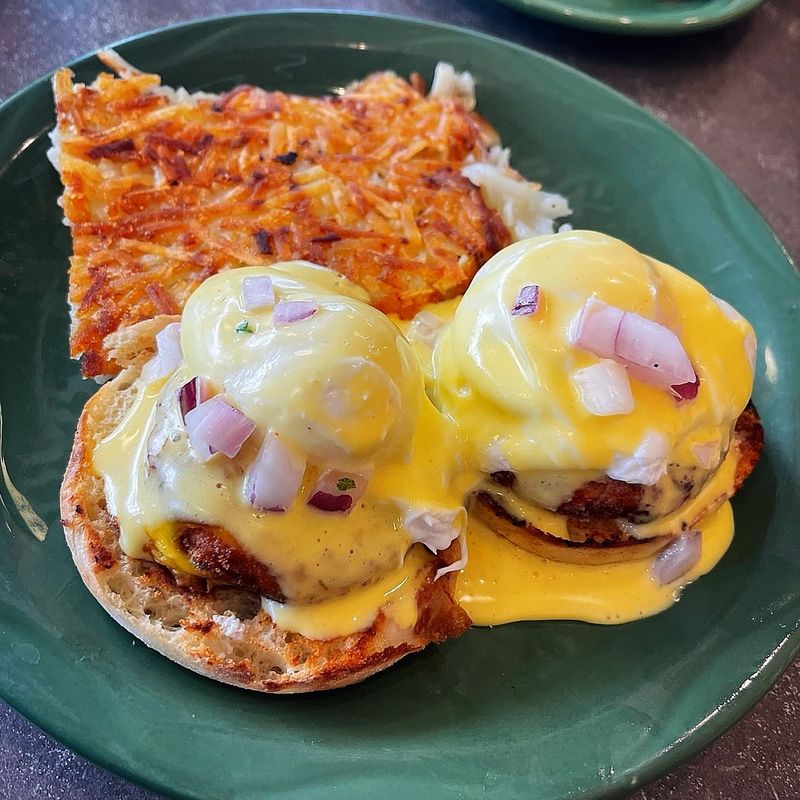 Snow City Café – Morning Halibut That Wakes Up Your Taste Buds