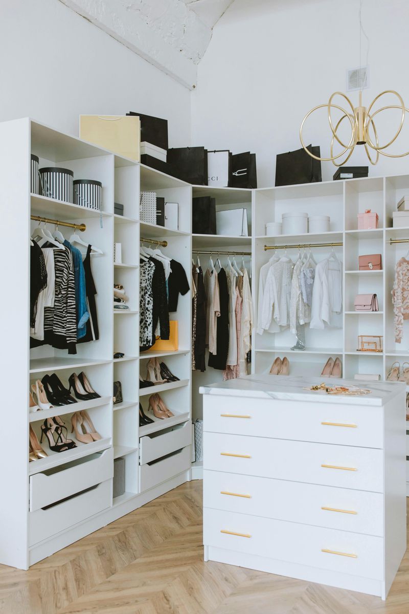 19 Closet Makeover Ideas That May Be Worth Considering - Decor Hint Install A Closet Island Or Dresser