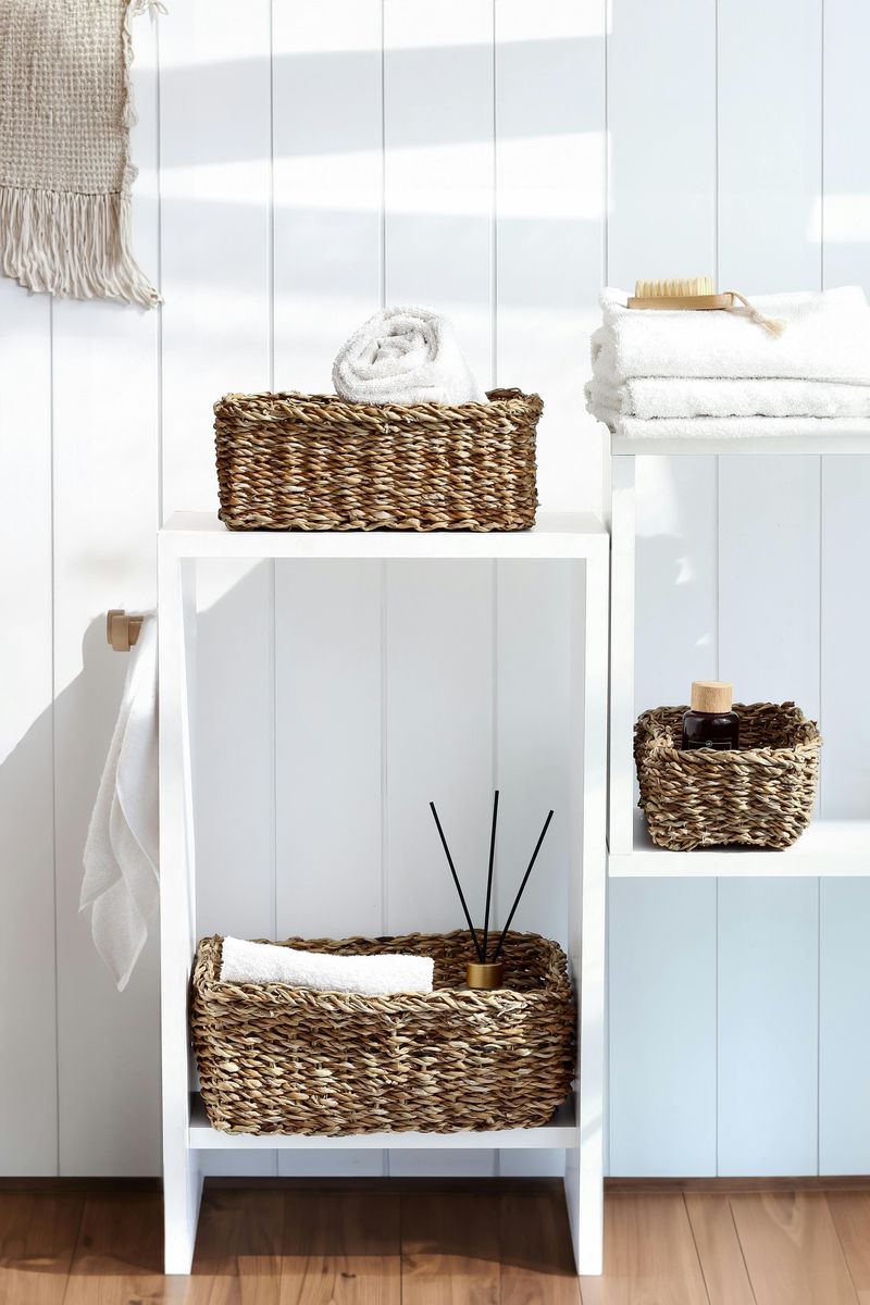17 Tips That May Help You Achieve A Stunning Bathroom Look - Decor Hint Use stylish storage baskets