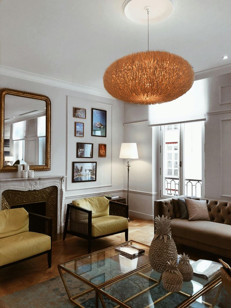 Overuse Of Mirrored Surfaces