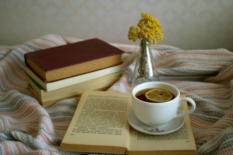 21 Simple Ways To Make Your Home Feel Cozier - Decor Hint Carve Out A Dedicated Reading Nook