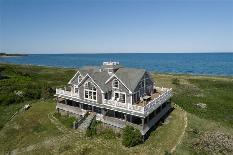 Block Island Seaside Shingle Home – Rhode Island