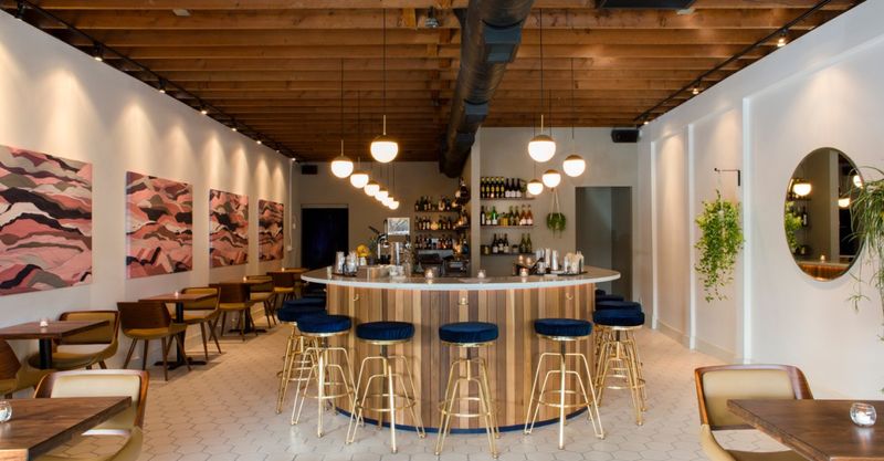 12 Oregon Restaurants That Deserve A Bigger Crowd - Decor Hint Wonderly – The Cozy Cocktail Bar Serving Surprisingly Great Food