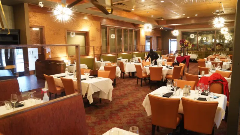 7 Pennsylvania Steakhouses Tourists Love And 7 Locals Actually Recommend - Decor Hint Sullivan's Steakhouse – King of Prussia's Lively Local Favorite