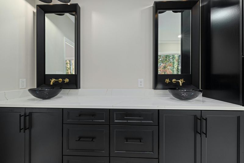 17 Tips That May Help You Achieve A Stunning Bathroom Look - Decor Hint Update drawer pulls and hardware